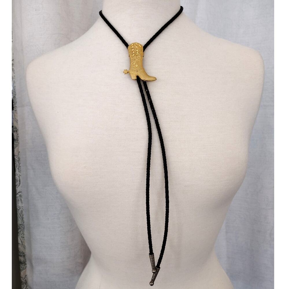 Vintage Gold-Tone Western Spur Boot Black Braided Rope Bolo Tie/Necklace O/S USA - Picture 2 of 7